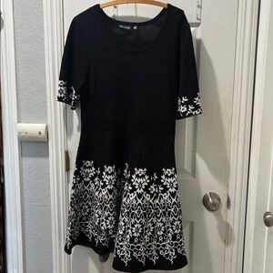 Nina Leonard Comfortable Black Knit dress
